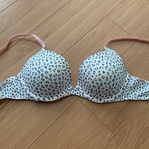 SOLD NWOT VS push up bra